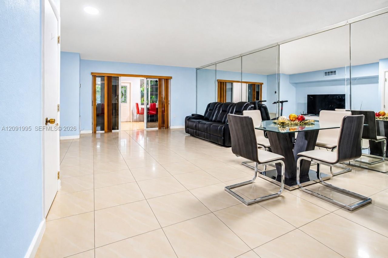 7000 W 15th Ct , Hialeah, FL 33014 Photo
