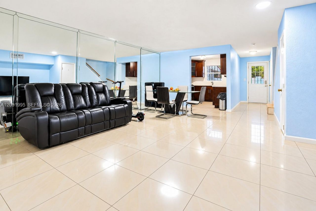 7000 W 15th Ct , Hialeah, FL 33014 Photo