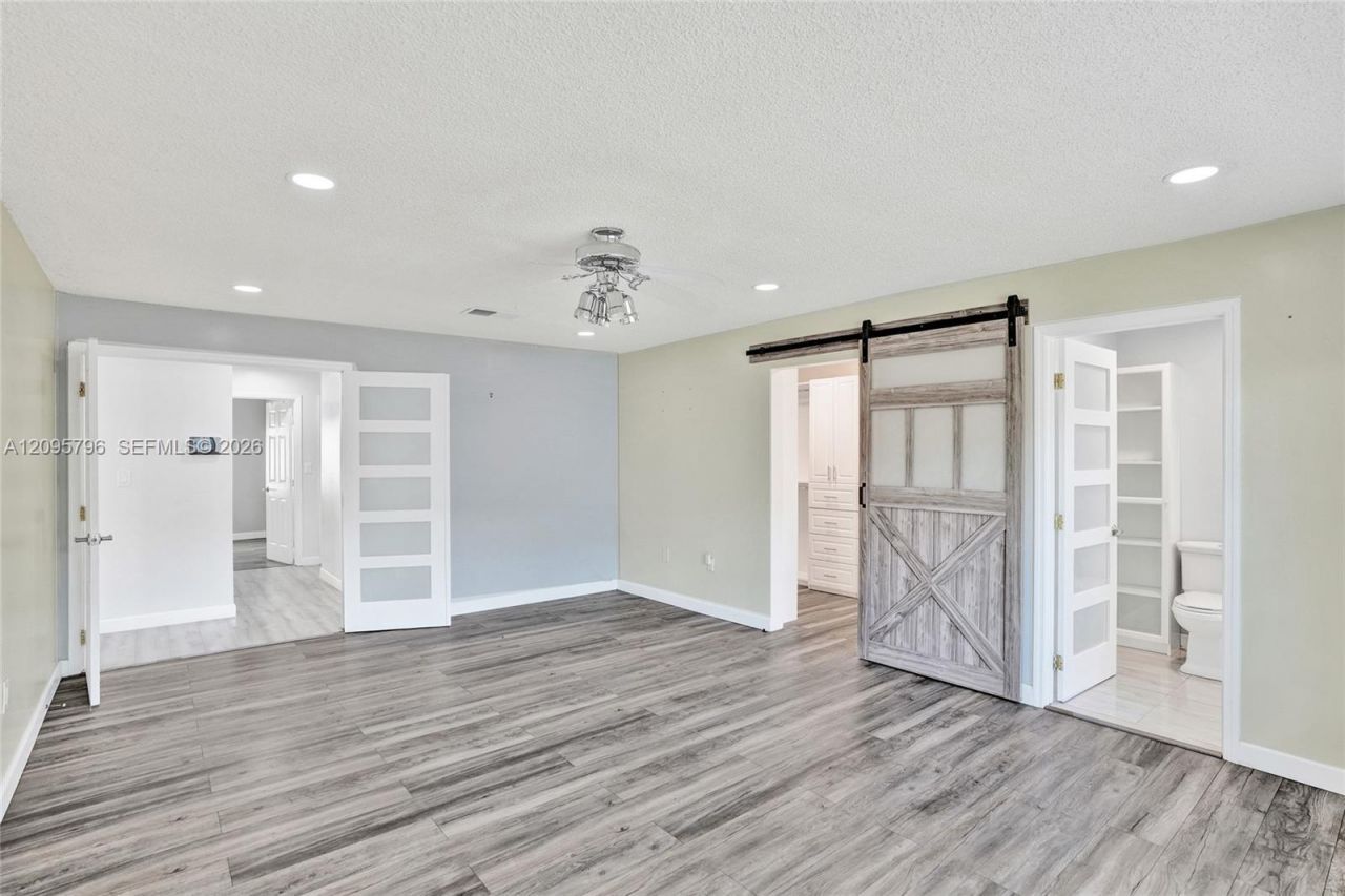 20102 NW 62nd Ave, Hialeah, FL 33015 Photo