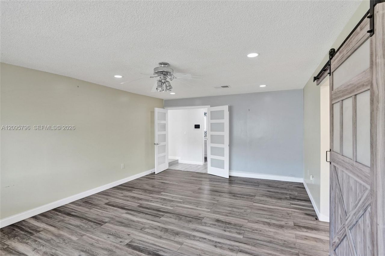 20102 NW 62nd Ave, Hialeah, FL 33015 Photo