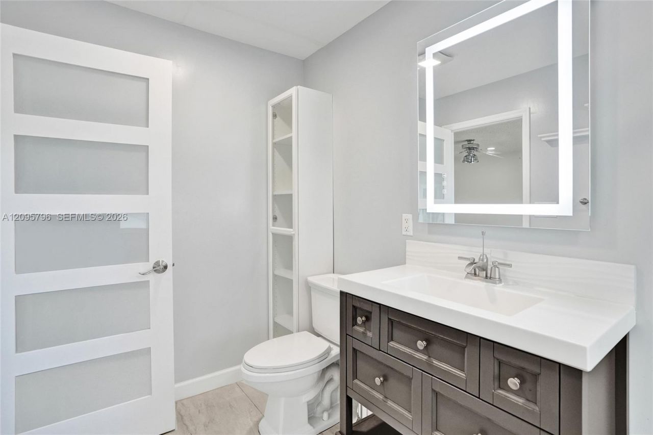 20102 NW 62nd Ave, Hialeah, FL 33015 Photo