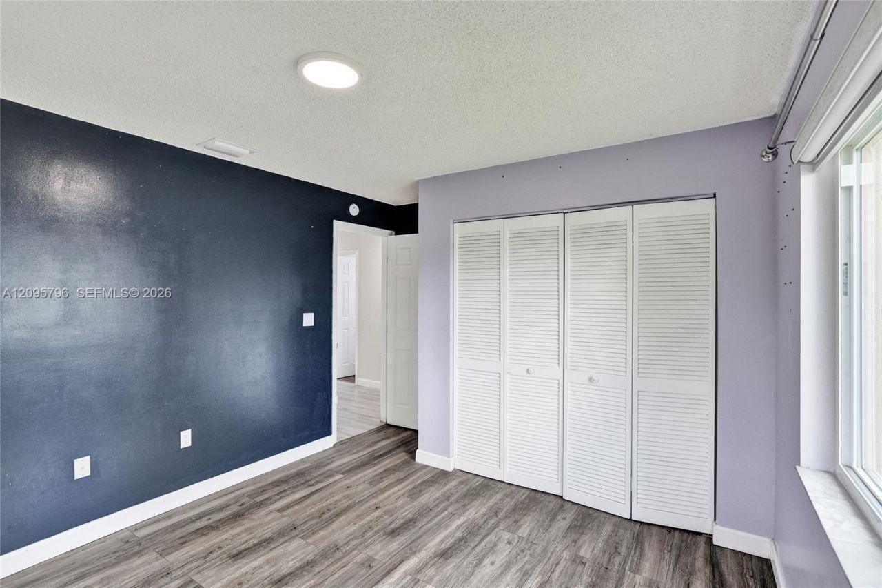 20102 NW 62nd Ave, Hialeah, FL 33015 Photo