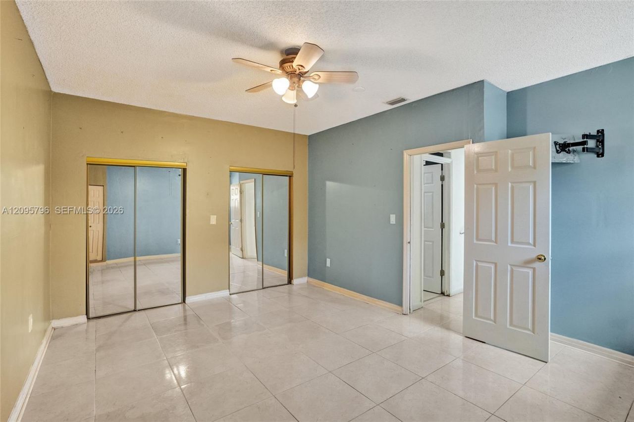 20102 NW 62nd Ave, Hialeah, FL 33015 Photo