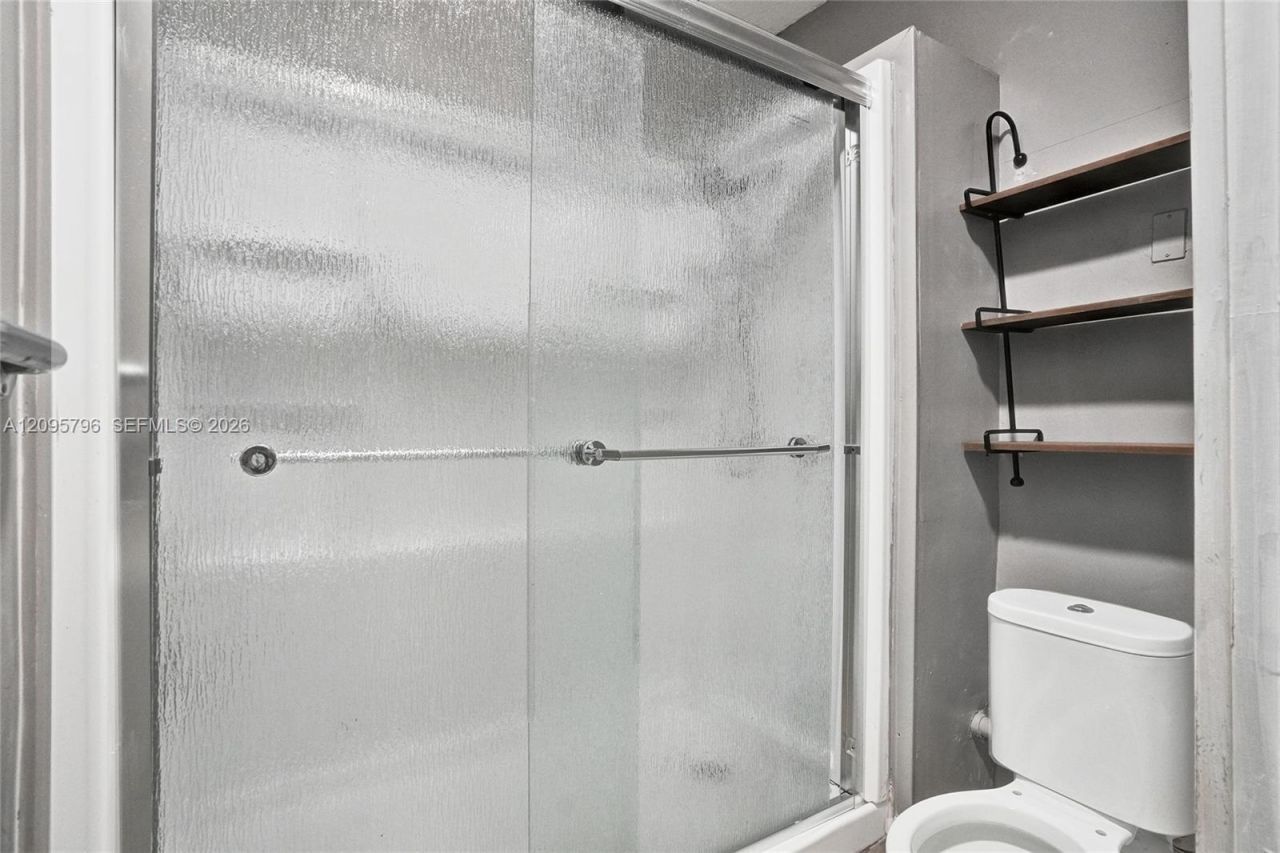 20102 NW 62nd Ave, Hialeah, FL 33015 Photo