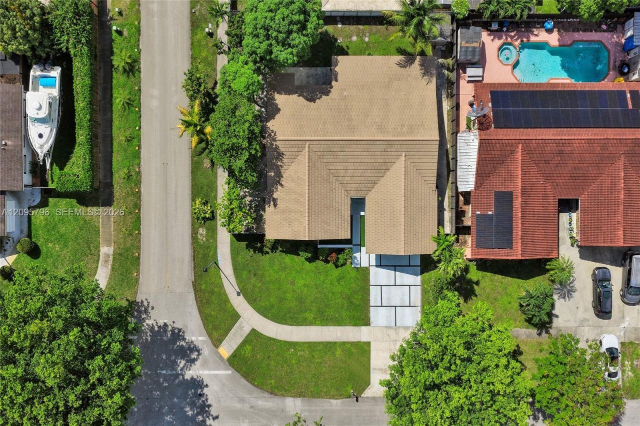 20102 NW 62nd Ave, Hialeah, FL 33015 Photo