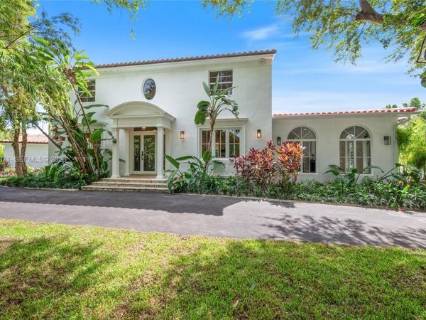 755 W 51st St , Miami Beach, FL 33140