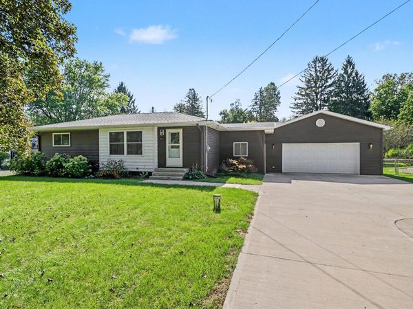 7514 E Drive N, Battle Creek, MI 49014