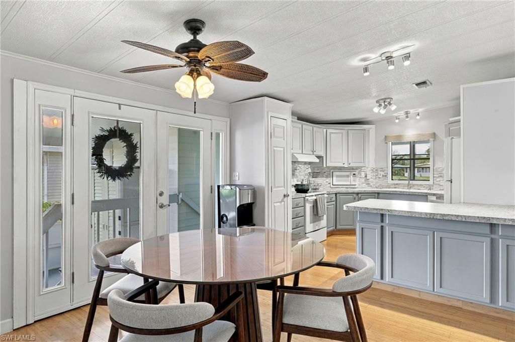 105 Calais Ct, Naples, FL 34112 Photo