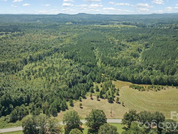 000 Pea Ridge Road, Mill Spring, NC 28756