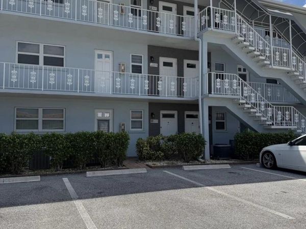 120 LEHANE Terrace, Unit 105, North Palm Beach, FL 33408