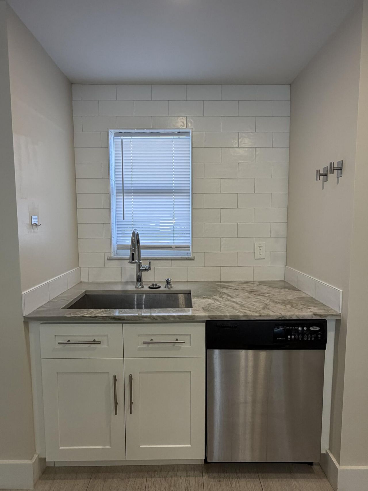 120 Lehane Terrace, Unit 105, North Palm Beach, FL 33408 Photo