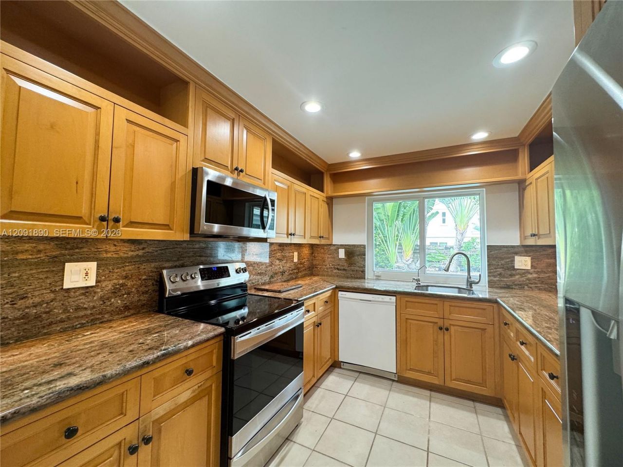 76 Ivy Rd , Hollywood, FL 33021 Photo