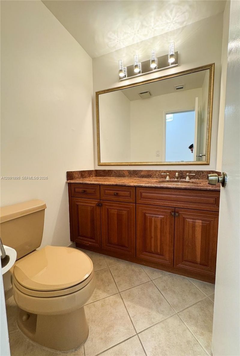 76 Ivy Rd , Hollywood, FL 33021 Photo
