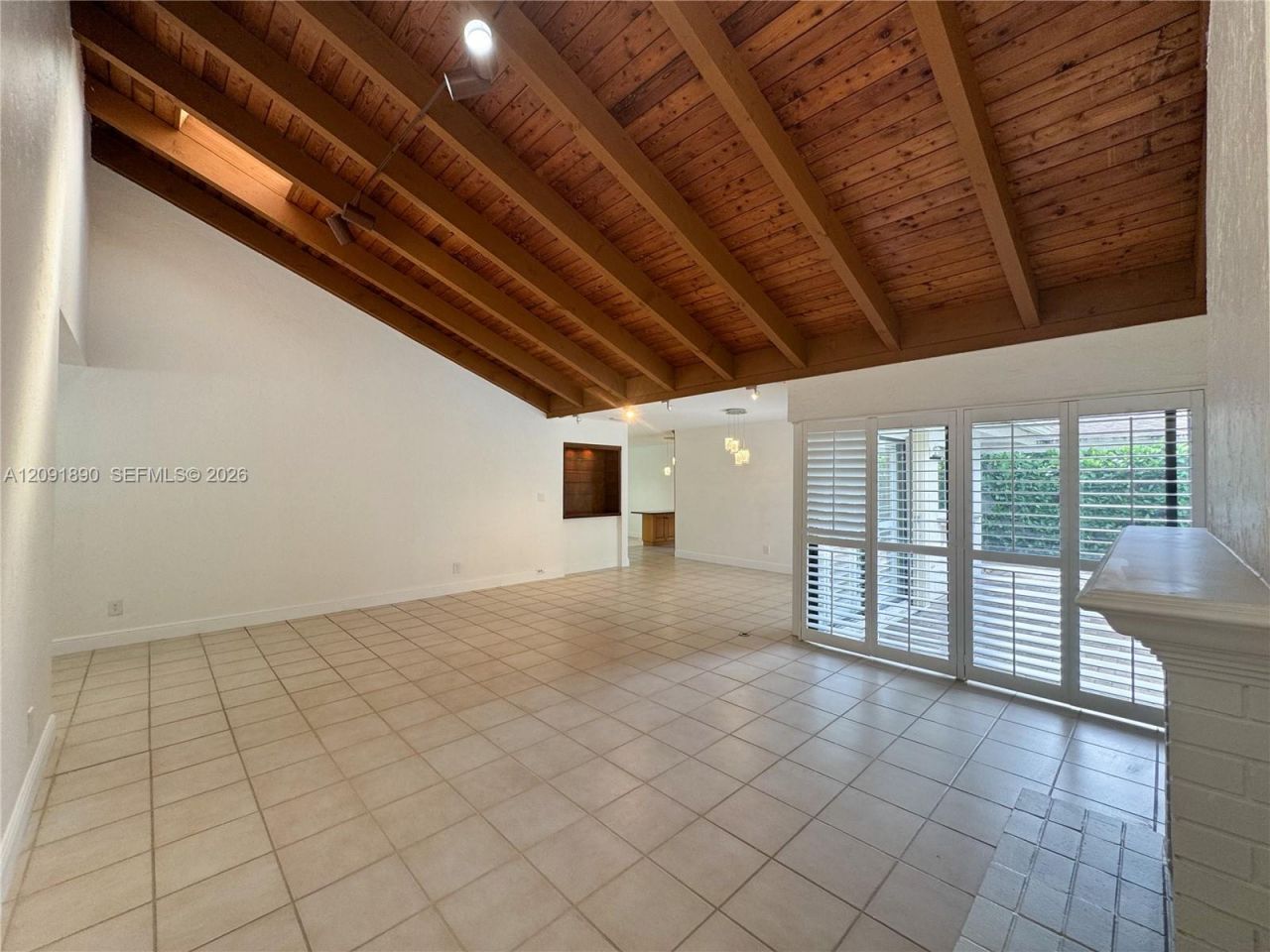 76 Ivy Rd , Hollywood, FL 33021 Photo