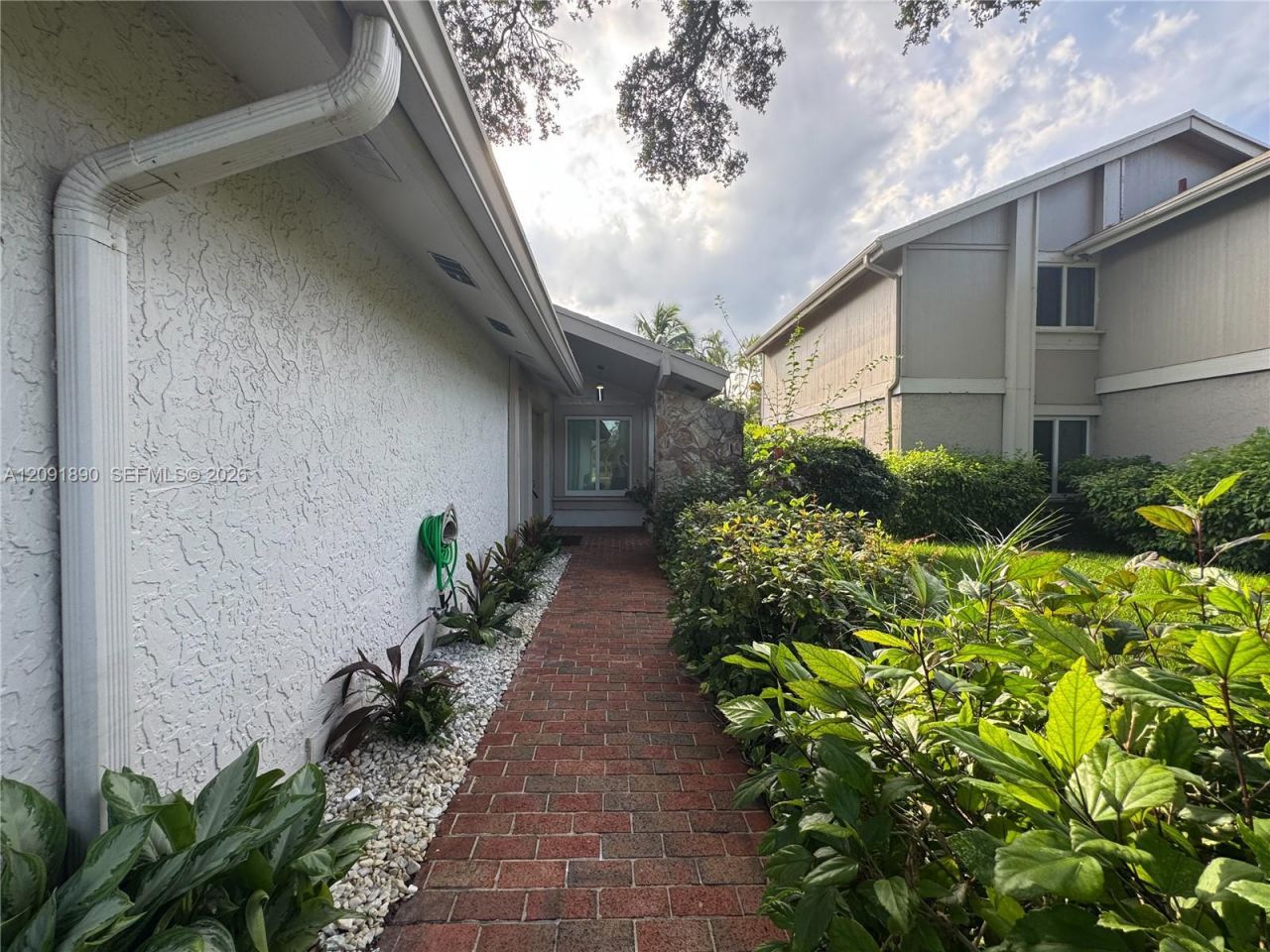 76 Ivy Rd , Hollywood, FL 33021 Photo