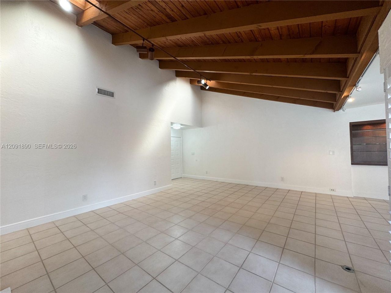 76 Ivy Rd , Hollywood, FL 33021 Photo