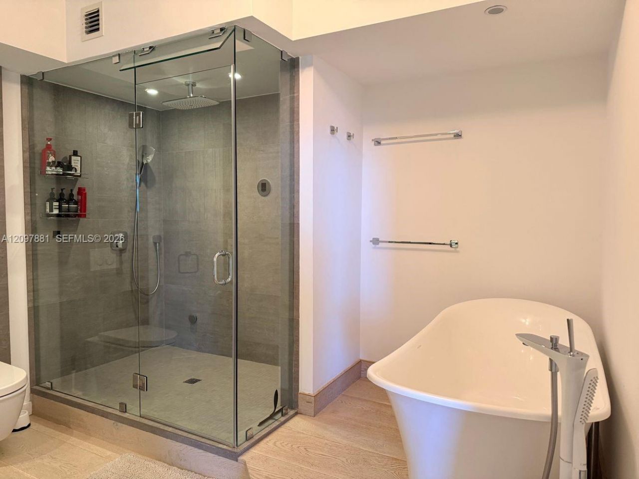 1 Century Ln, Unit 605, Miami Beach, FL 33139 Photo