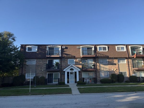 6440 Pamela Lane , Unit 9, Chicago Ridge, IL 60415