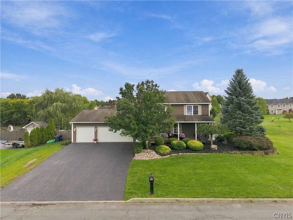132 Willow Meadow , Oneida, NY 13421