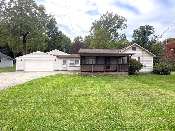 740 Oxford Avenue , Niles, OH 44446