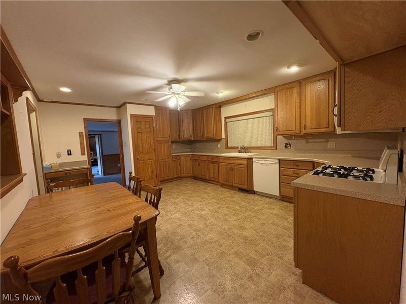 740 Oxford Avenue, Niles, OH 44446 Photo 10