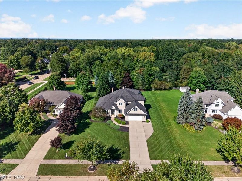5609 Hawthorne Drive, Highland Heights, OH 44143 Photo 1