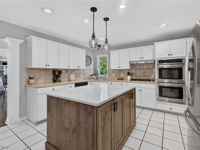 5609 Hawthorne Drive, Highland Heights, OH 44143 Photo 14