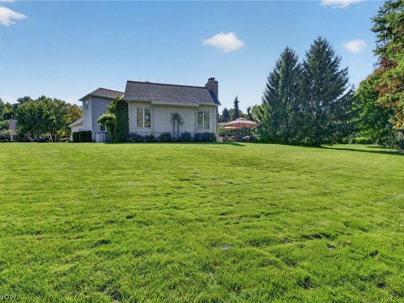5609 Hawthorne Drive, Highland Heights, OH 44143 Photo 41