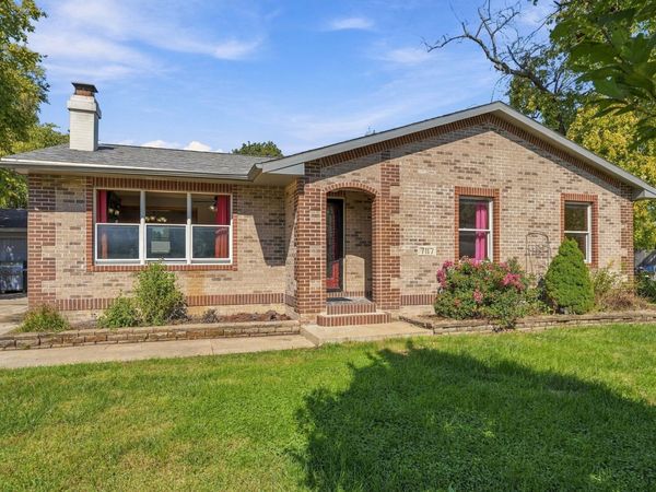 7117 Twana Drive, Urbandale, IA 50322