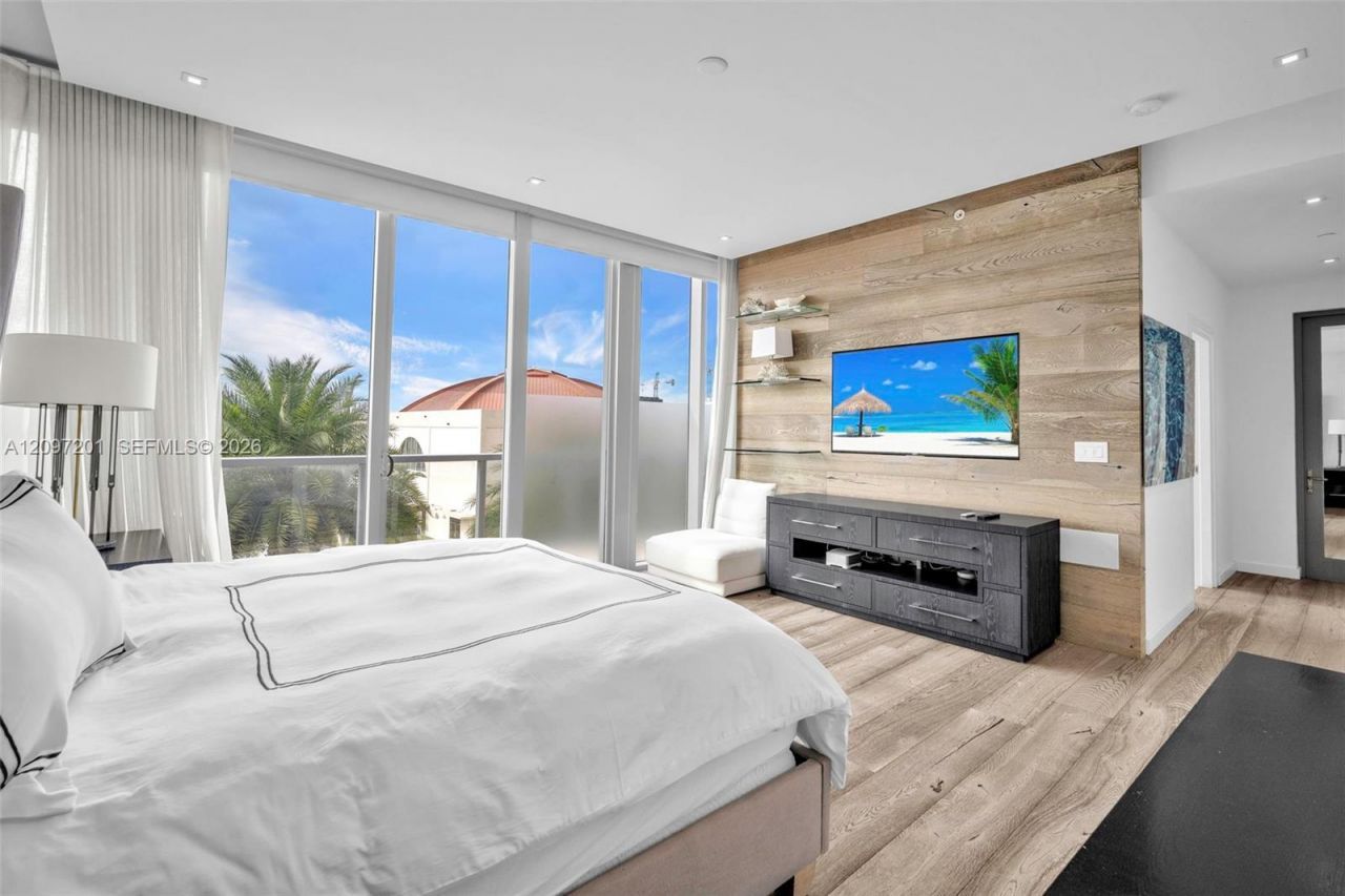 9501 Collins Ave , Unit 1, Surfside, FL 33154 Photo