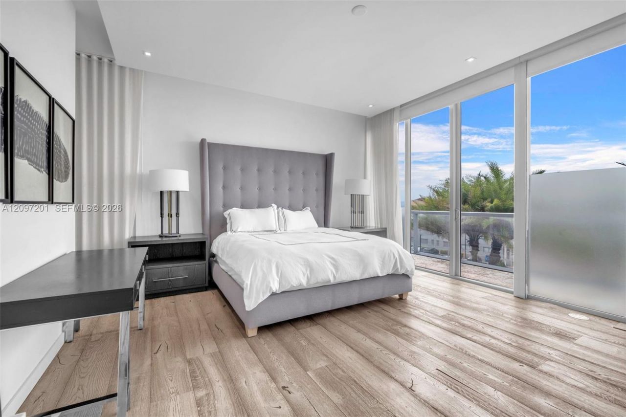 9501 Collins Ave , Unit 1, Surfside, FL 33154 Photo