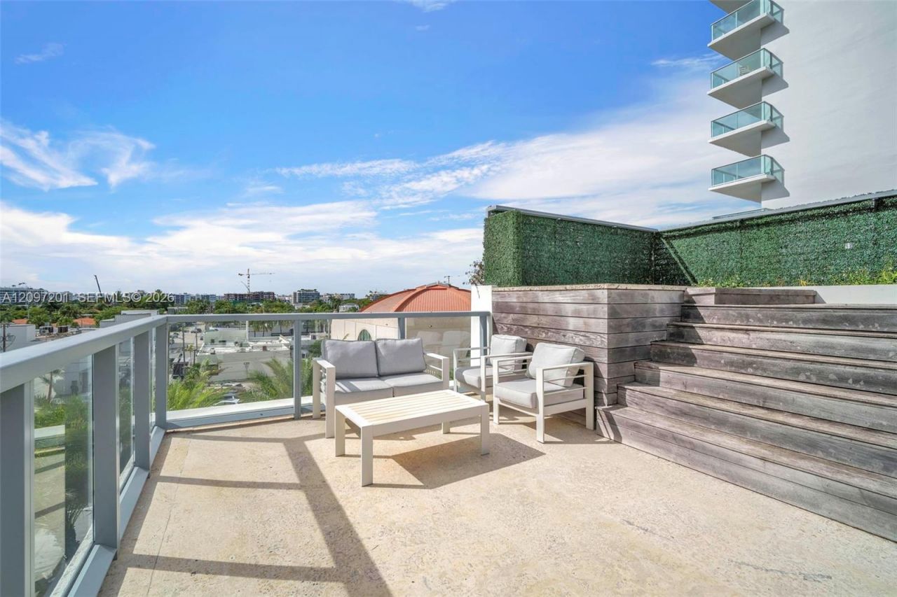 9501 Collins Ave , Unit 1, Surfside, FL 33154 Photo