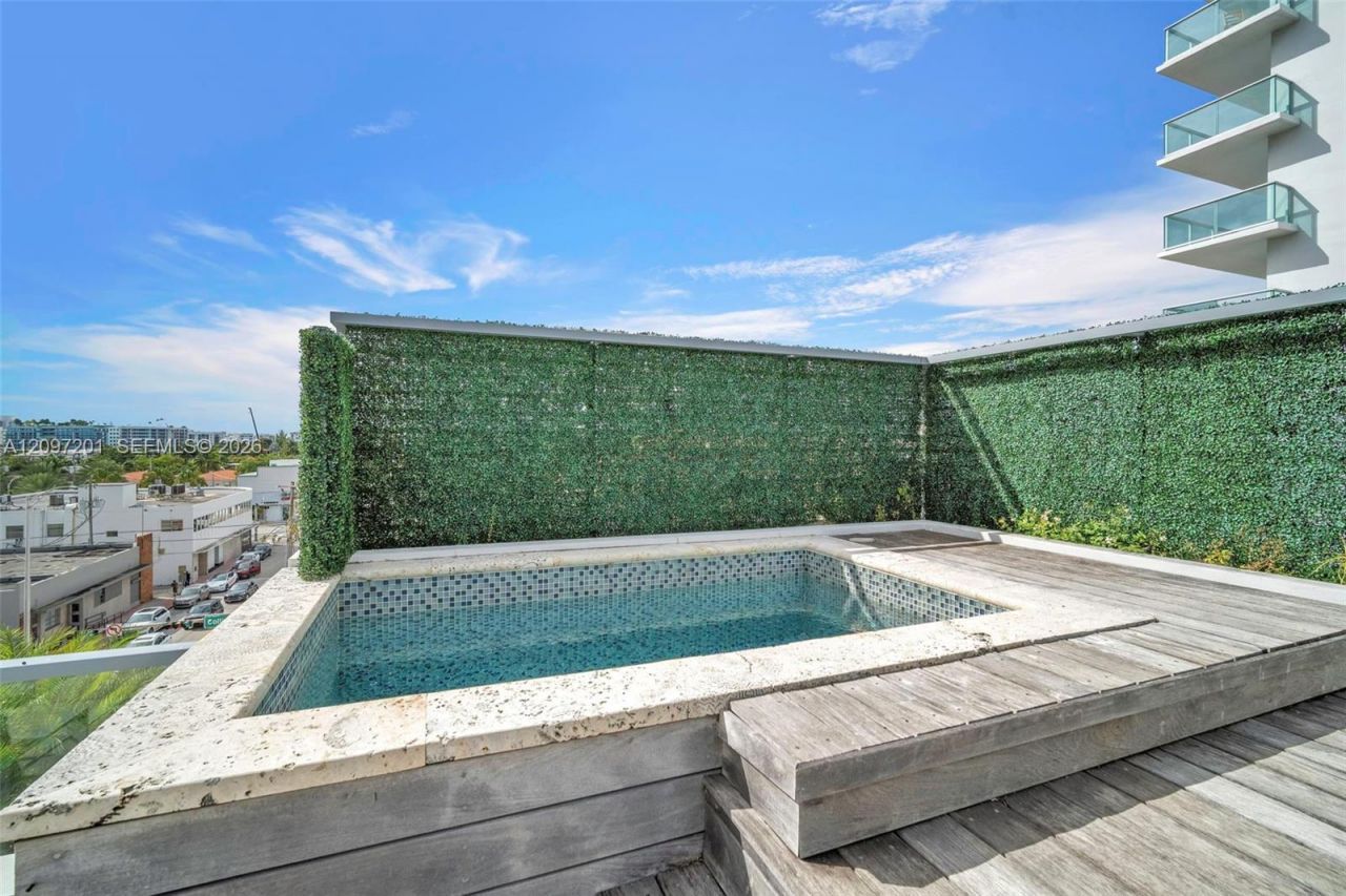 9501 Collins Ave , Unit 1, Surfside, FL 33154 Photo