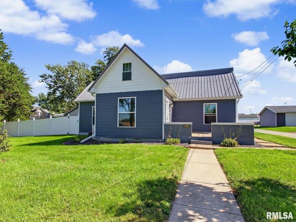 1422 N 17TH Street, Quincy, IL 62301