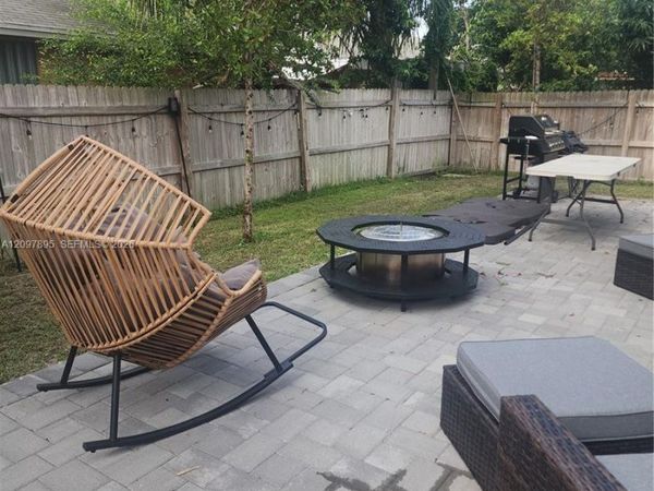 413 SW 10th St , Delray Beach, FL 33444
