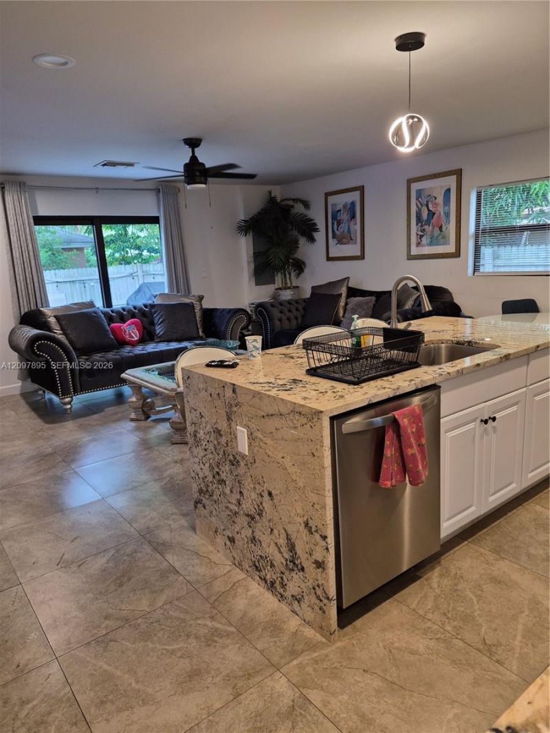 413 SW 10th St , Delray Beach, FL 33444 Photo