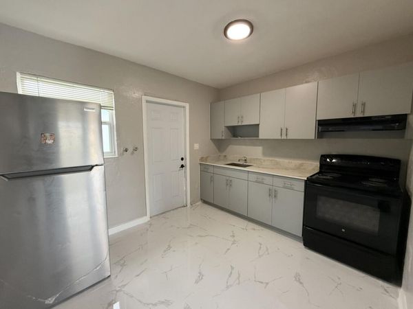 832 NW 10TH Street, Unit 2, Hallandale Beach, FL 33009