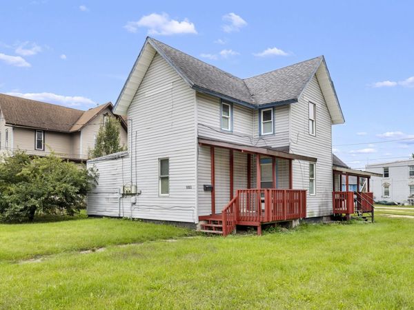 1003 7th Street , Rockford, IL 61104