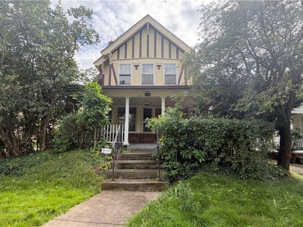 3326 E Berkshire Road E, Cleveland Heights, OH 44118