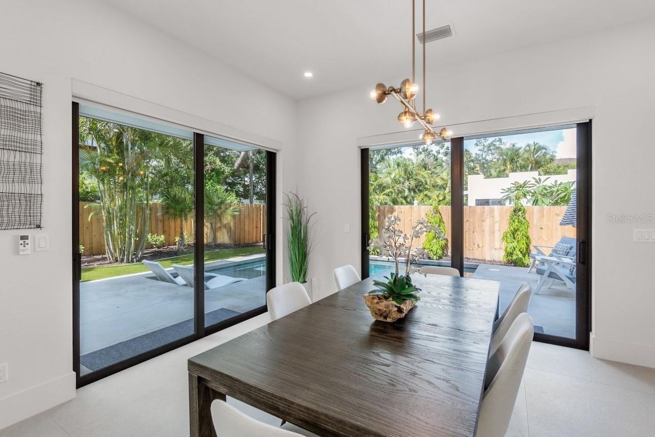 2425 Temple Street, Sarasota, FL 34239 Photo