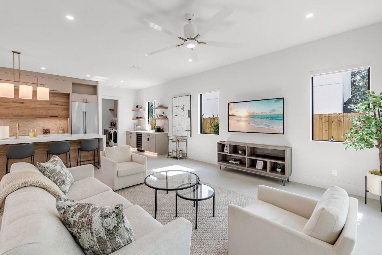 2425 Temple Street, Sarasota, FL 34239 Photo