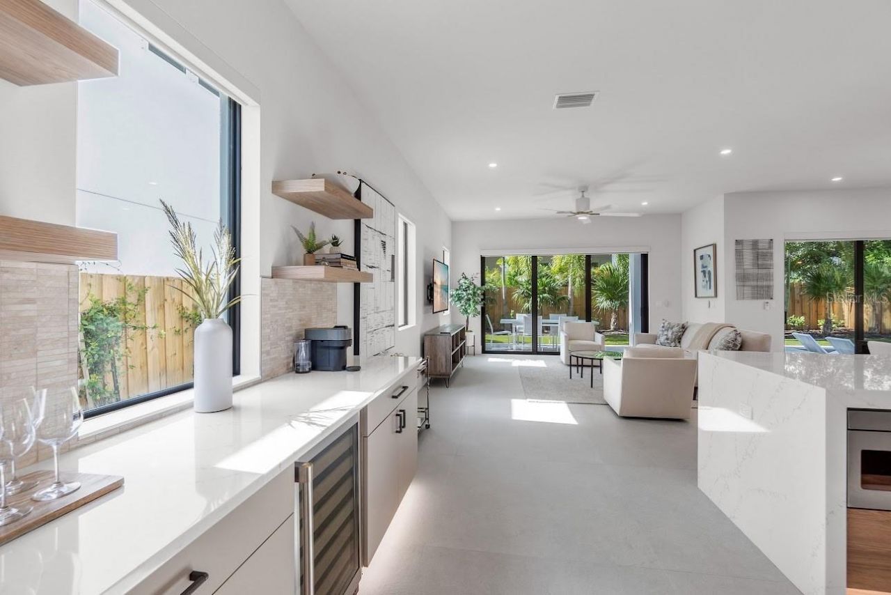 2425 Temple Street, Sarasota, FL 34239 Photo