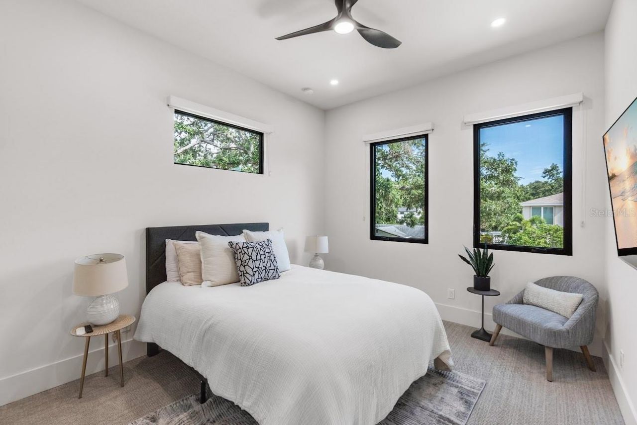 2425 Temple Street, Sarasota, FL 34239 Photo