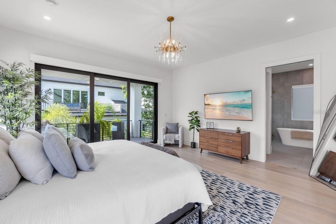 2425 Temple Street, Sarasota, FL 34239 Photo