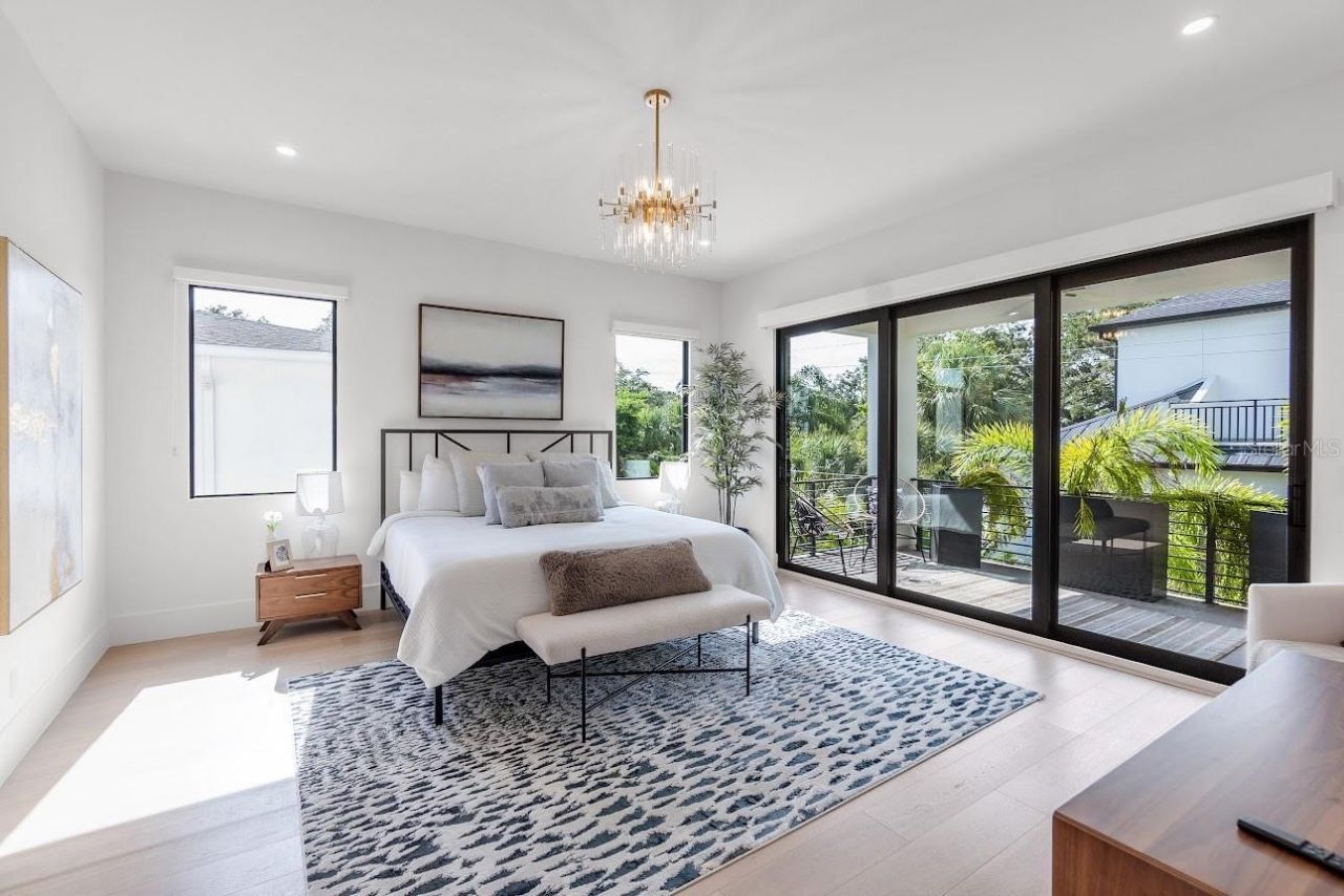 2425 Temple Street, Sarasota, FL 34239 Photo