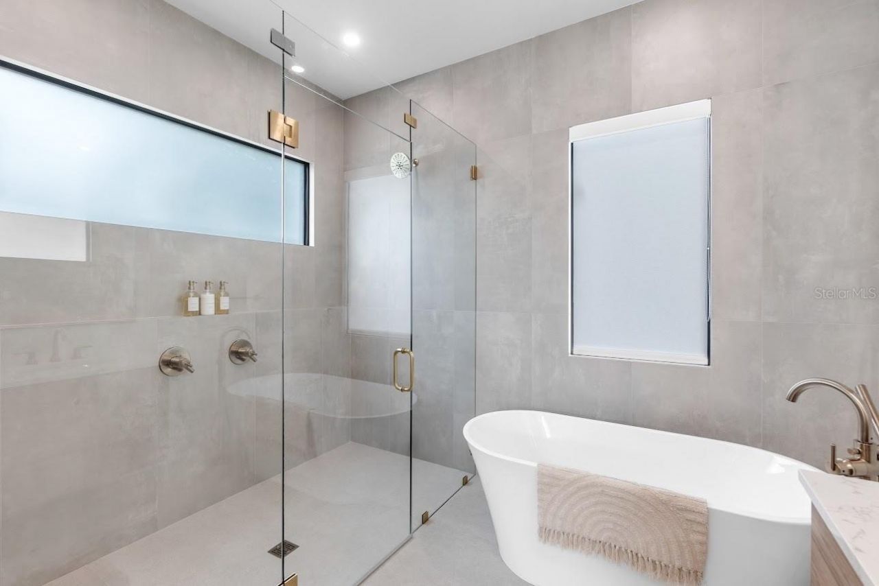 2425 Temple Street, Sarasota, FL 34239 Photo