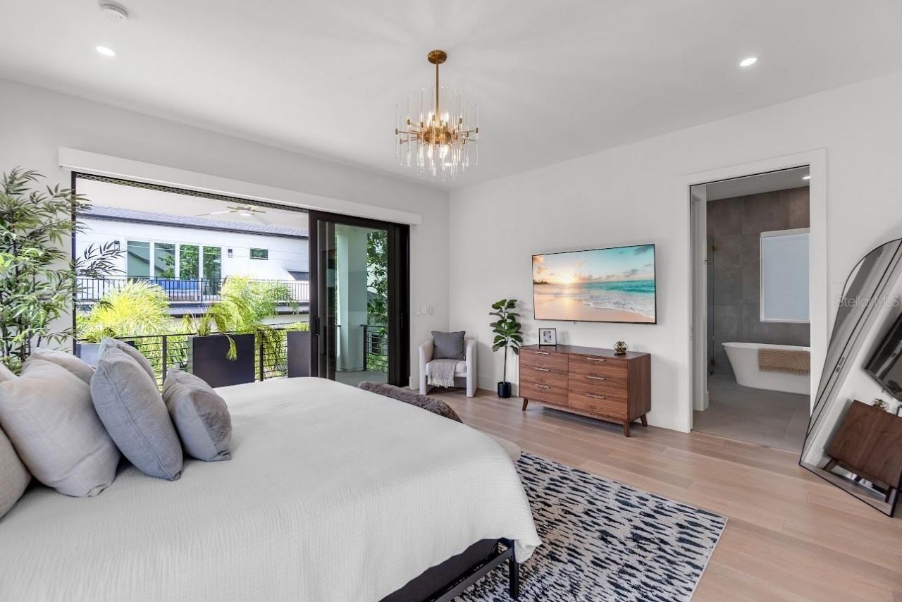 2425 Temple Street, Sarasota, FL 34239 Photo