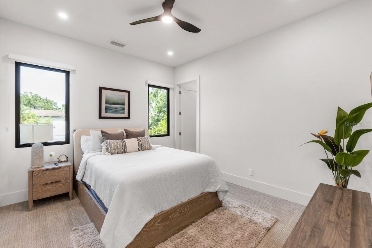 2425 Temple Street, Sarasota, FL 34239 Photo