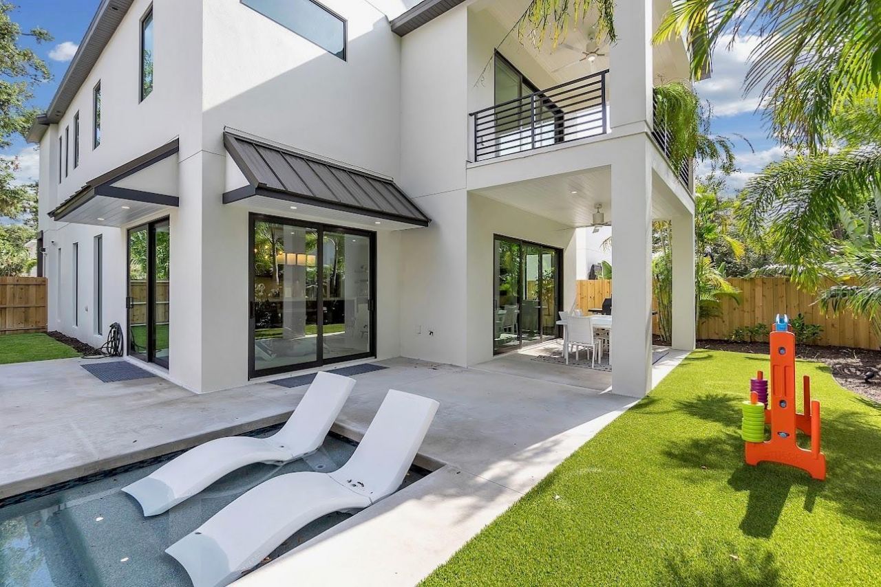 2425 Temple Street, Sarasota, FL 34239 Photo
