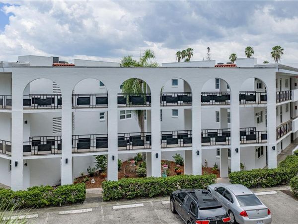 100 EL CAMINO DRIVE , Unit 301, WINTER HAVEN, FL 33884